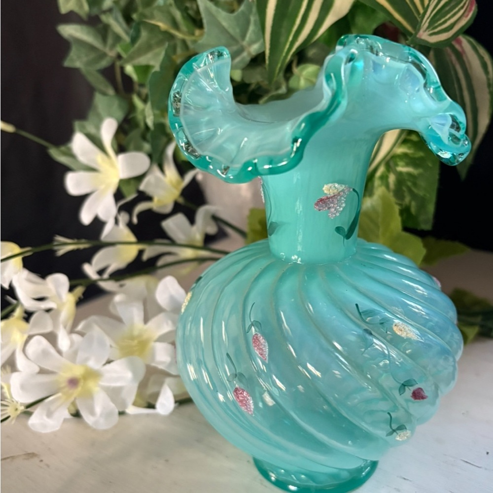 Fostoria Heirloom Vase / Signed